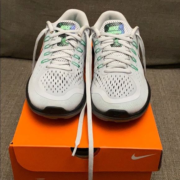 Nike Shoes - Nike Flex 2017 Shoes Grey (Size 8)